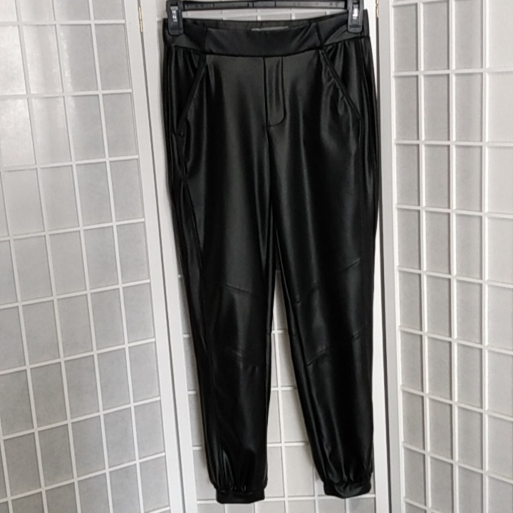Wit‎ & Wisdom Black Faux Leather Pants Elastic Waist / Pockets Extra Small